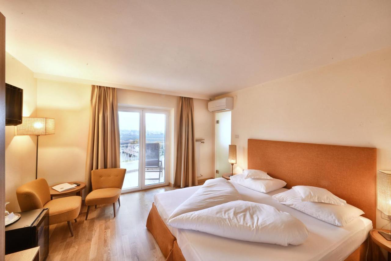 Hotel Maria Theresia Adults-Only Lagundo Εξωτερικό φωτογραφία
