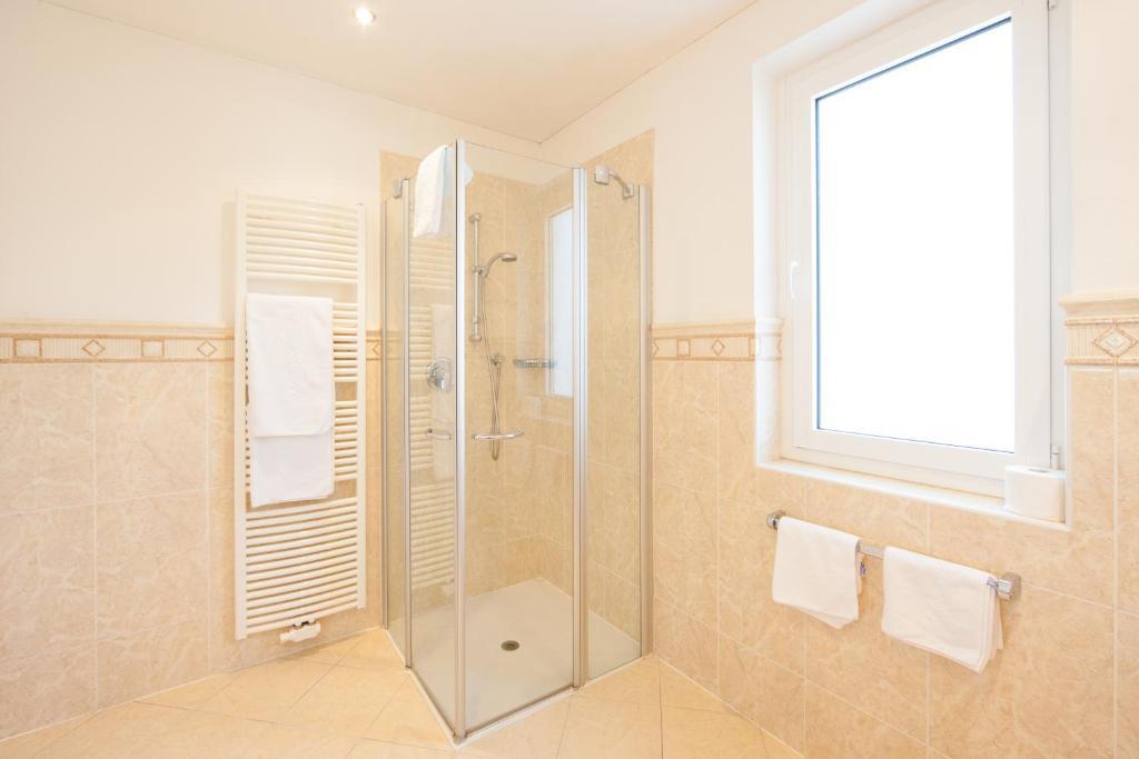 Hotel Maria Theresia Adults-Only Lagundo Δωμάτιο φωτογραφία